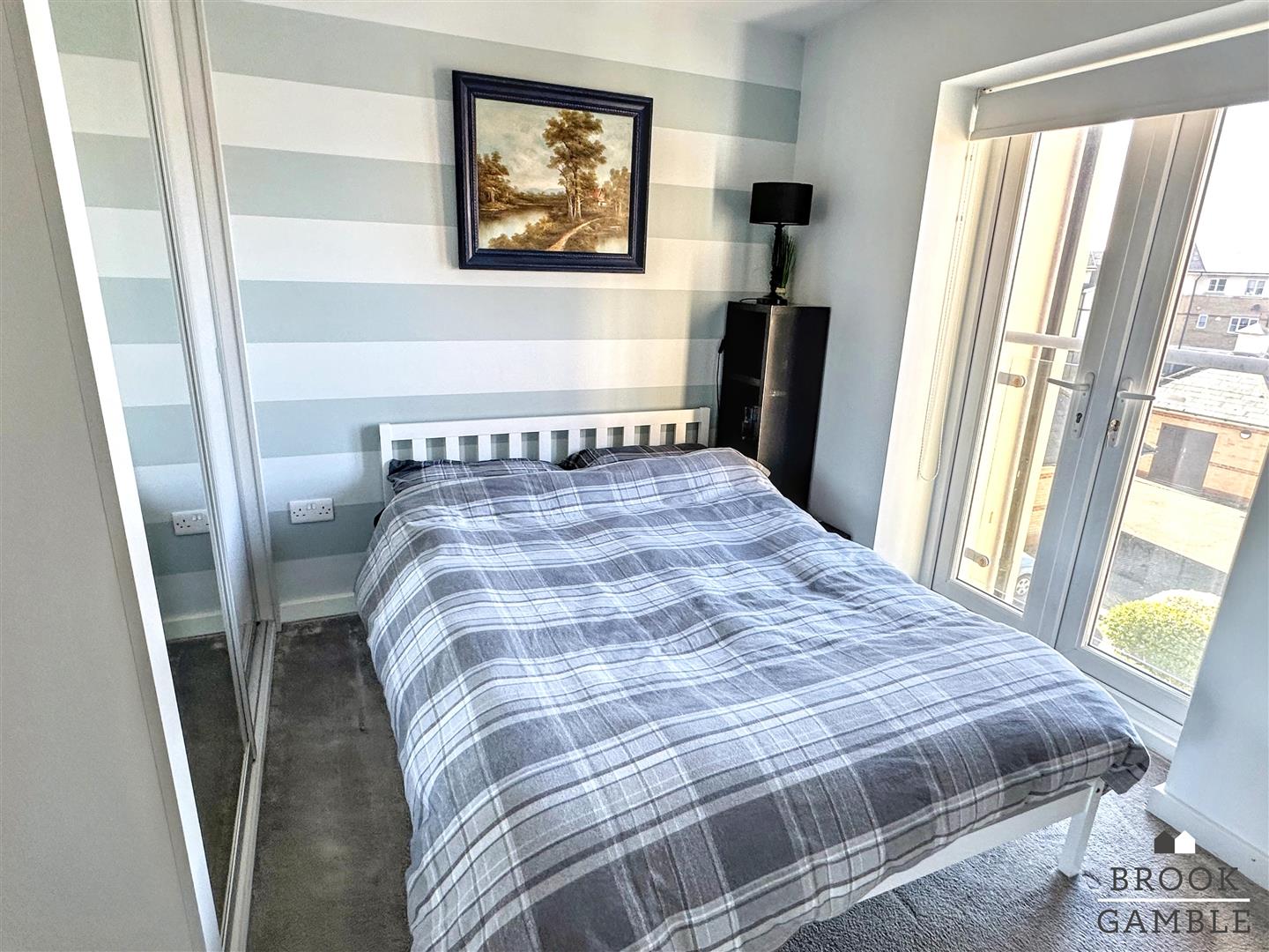 2 Bedroom Apartment - Purpose Built. 12 San Diego Way in Eastbourne,  17